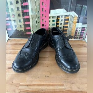 3989 VEGAN Dr. Marten’s black oxford shoe with yellow stitches. US Men’s 10.